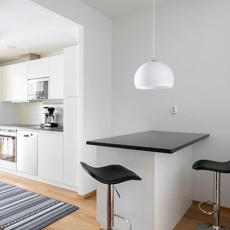 2Ndhomes Cozy 1Br Apartment With Balcony By The Central Station Helsinki Ngoại thất bức ảnh