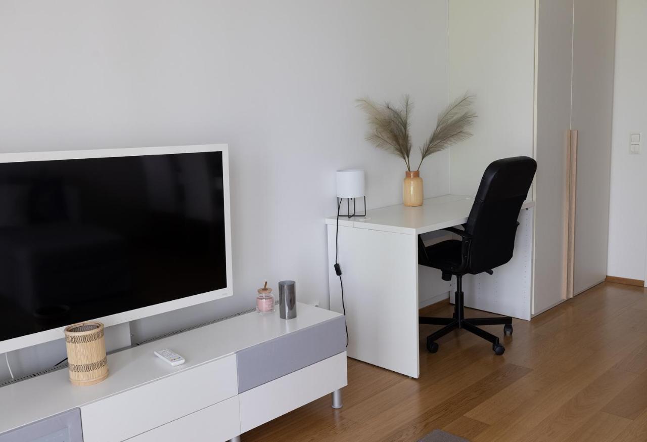 2Ndhomes Cozy 1Br Apartment With Balcony By The Central Station Helsinki Ngoại thất bức ảnh