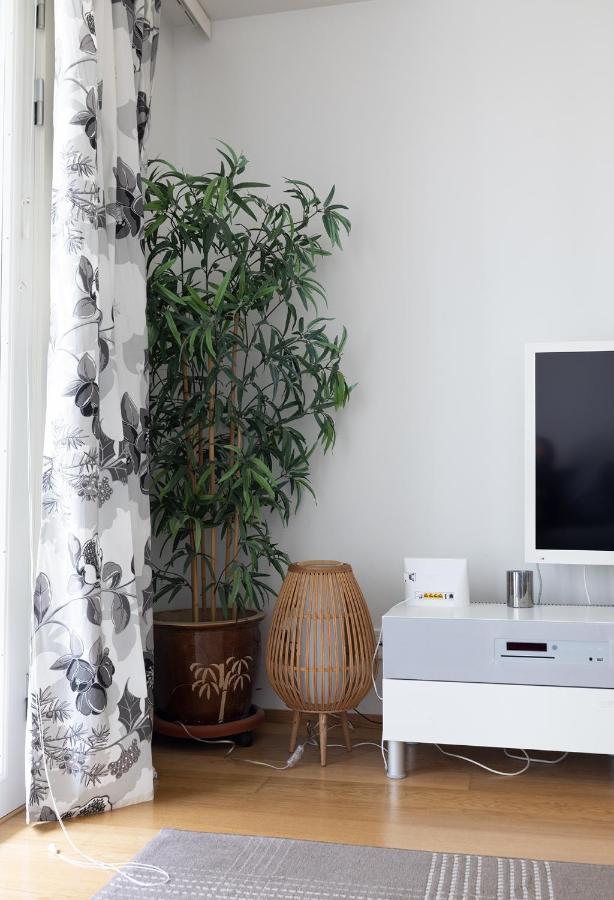 2Ndhomes Cozy 1Br Apartment With Balcony By The Central Station Helsinki Ngoại thất bức ảnh