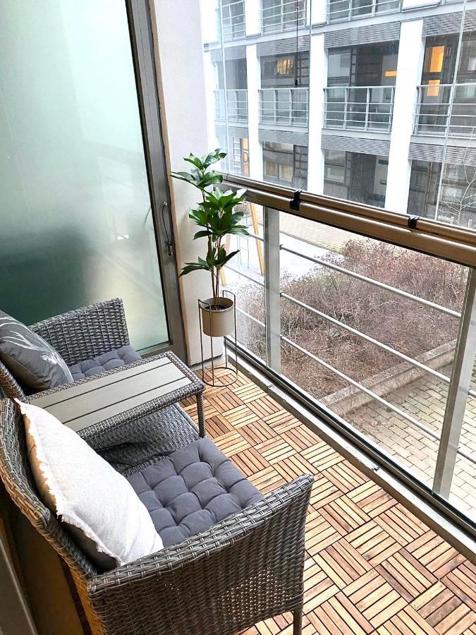 2Ndhomes Cozy 1Br Apartment With Balcony By The Central Station Helsinki Ngoại thất bức ảnh